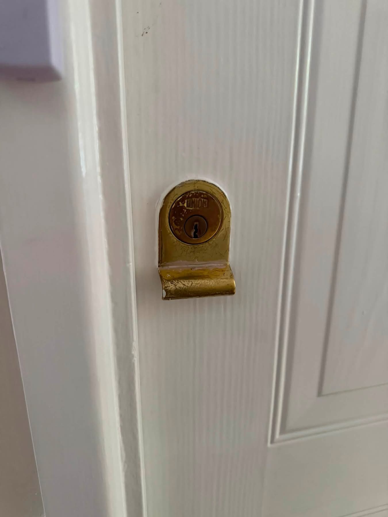 Recent Locksmith Jobs - night latch replacement in Smallfield Surrey